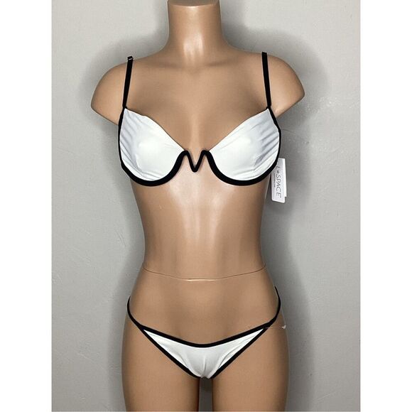 New. L*SPACE bitsy bikini. XL-top/M-bottom. Retails $211 - Picture 2 of 10